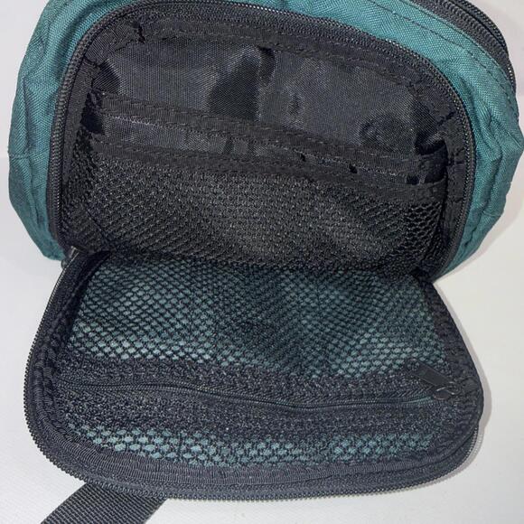 Vtg Eagle Creek Travel Gear Small Crossbody Fanny Pack Messenger Bag Hiking - Picture 15 of 15